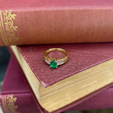 Load image into Gallery viewer, 18k Yellow Gold Oval Emerald with Baguette Diamonds Ring