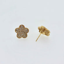 Load image into Gallery viewer, Diamond Flower Earrings